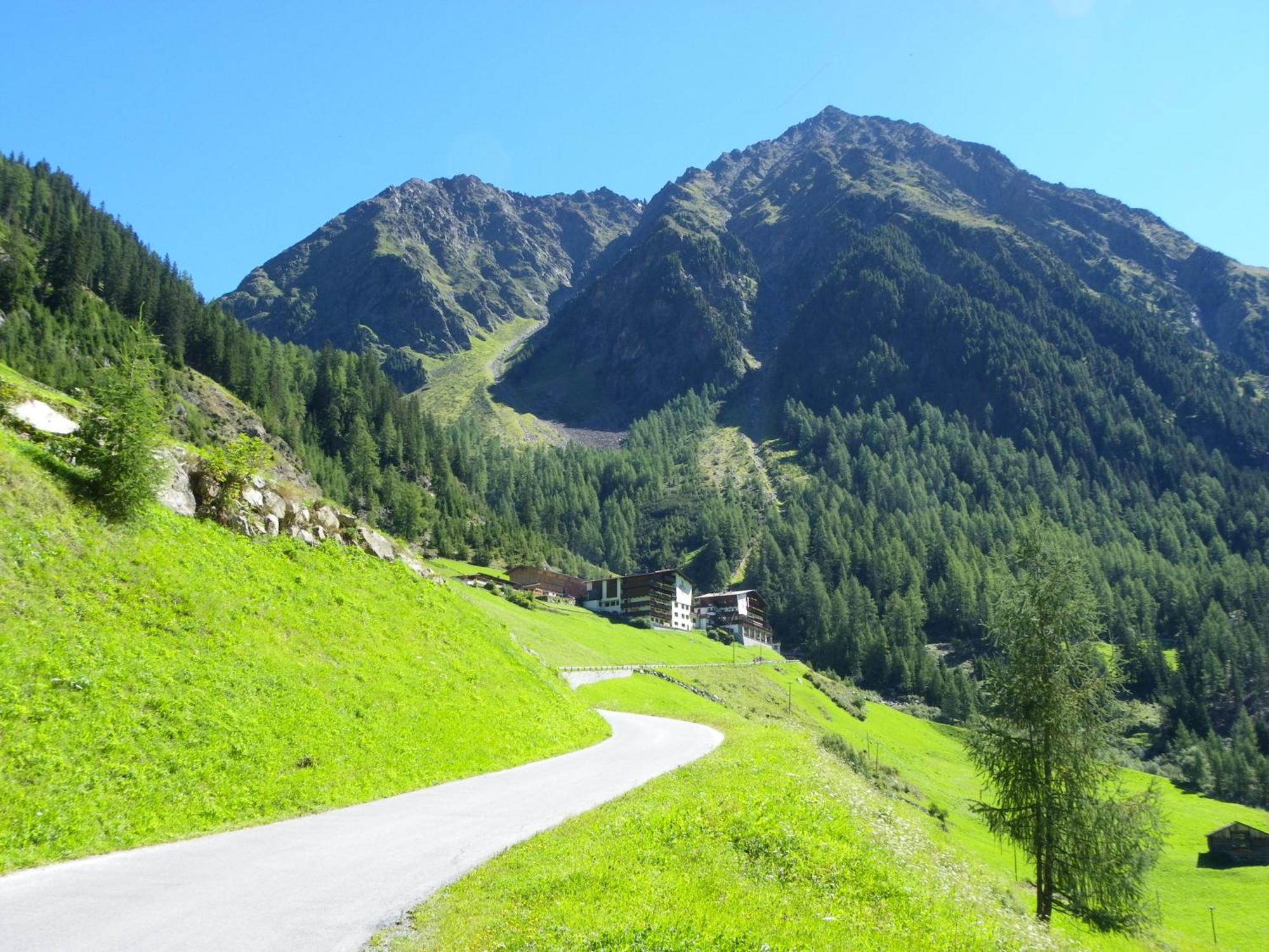 Gaestehaus Berghof Schoepf Langenfeld Bagian luar foto