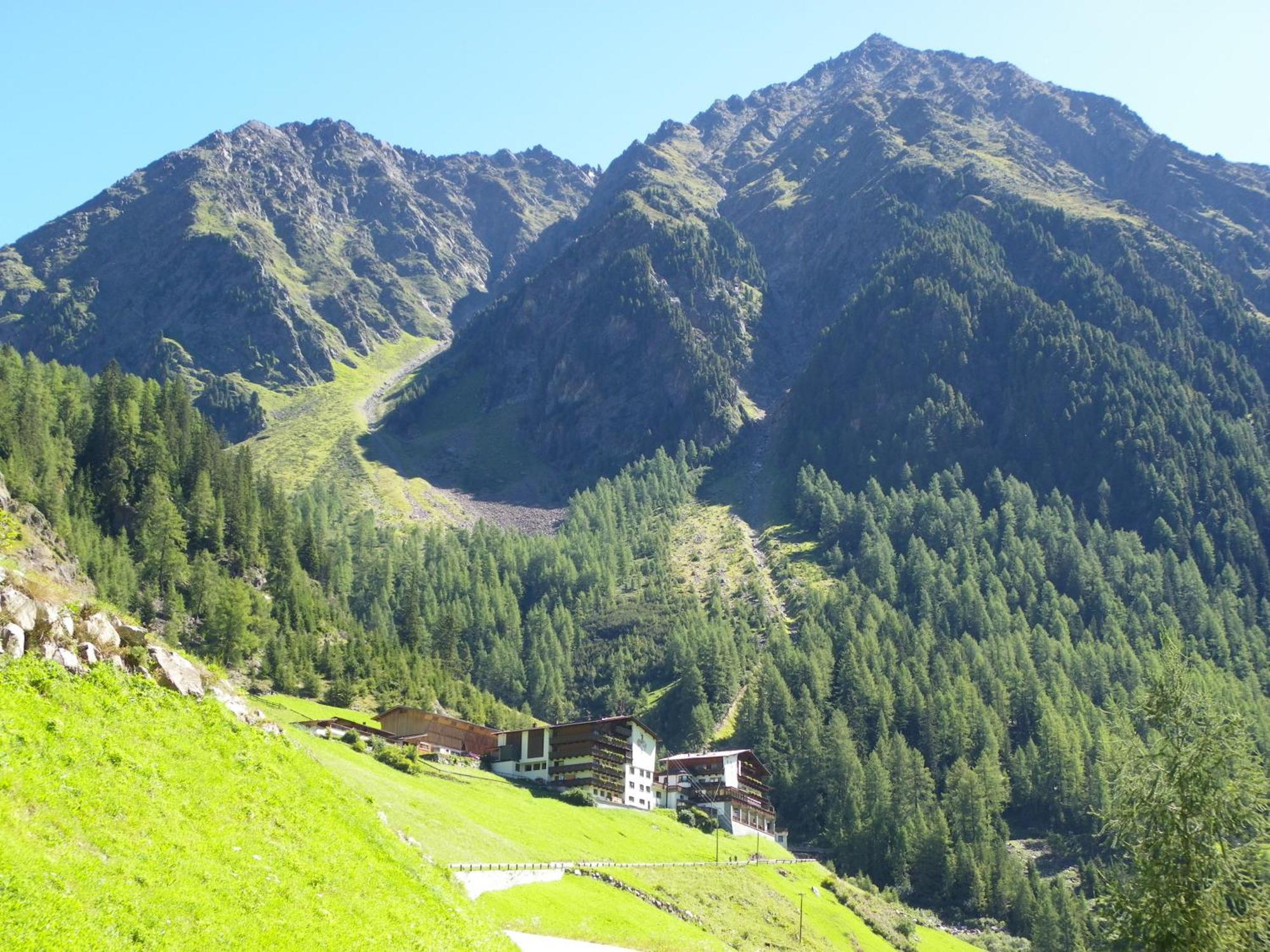 Gaestehaus Berghof Schoepf Langenfeld Bagian luar foto