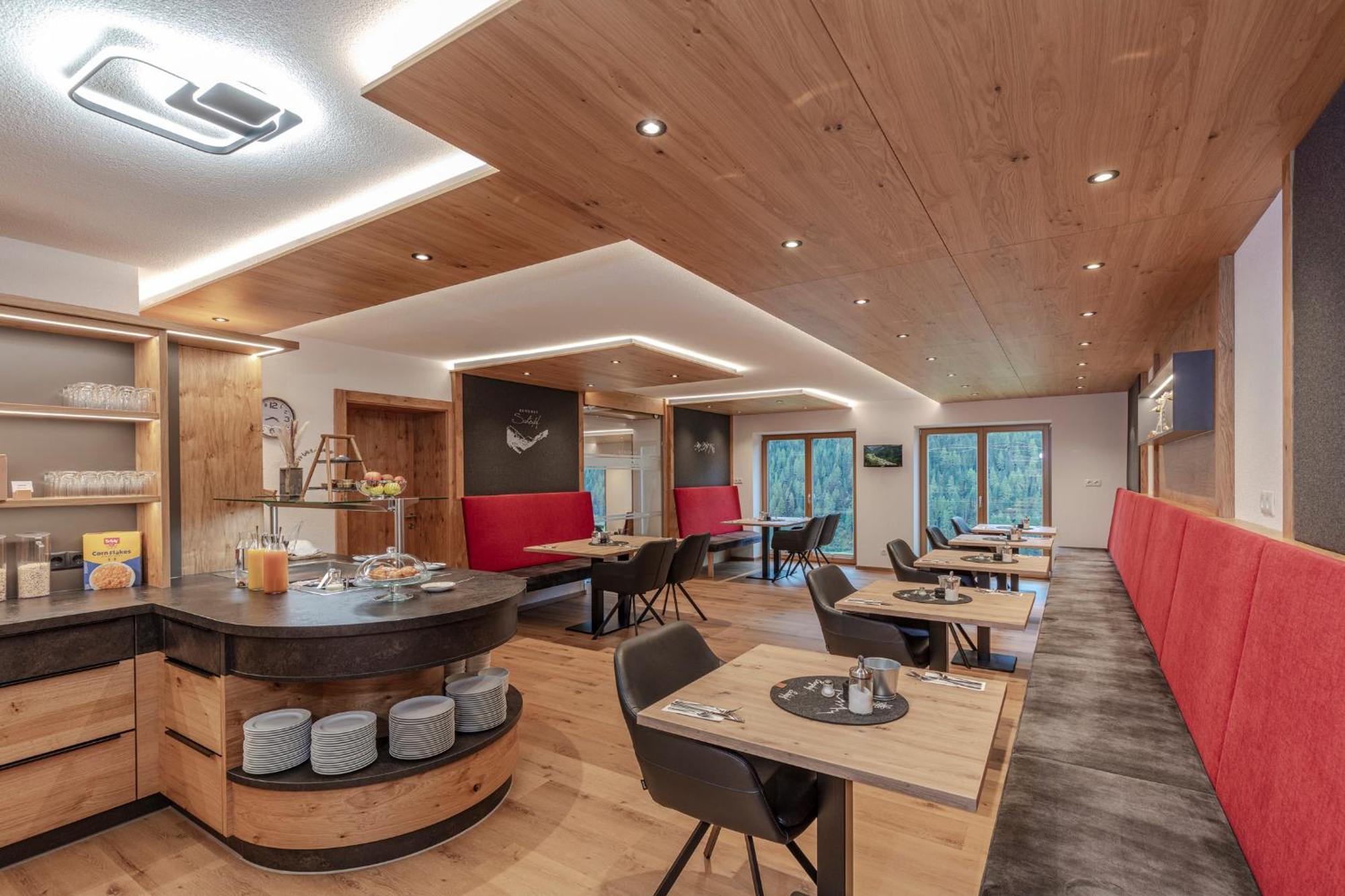 Gaestehaus Berghof Schoepf Langenfeld Bagian luar foto