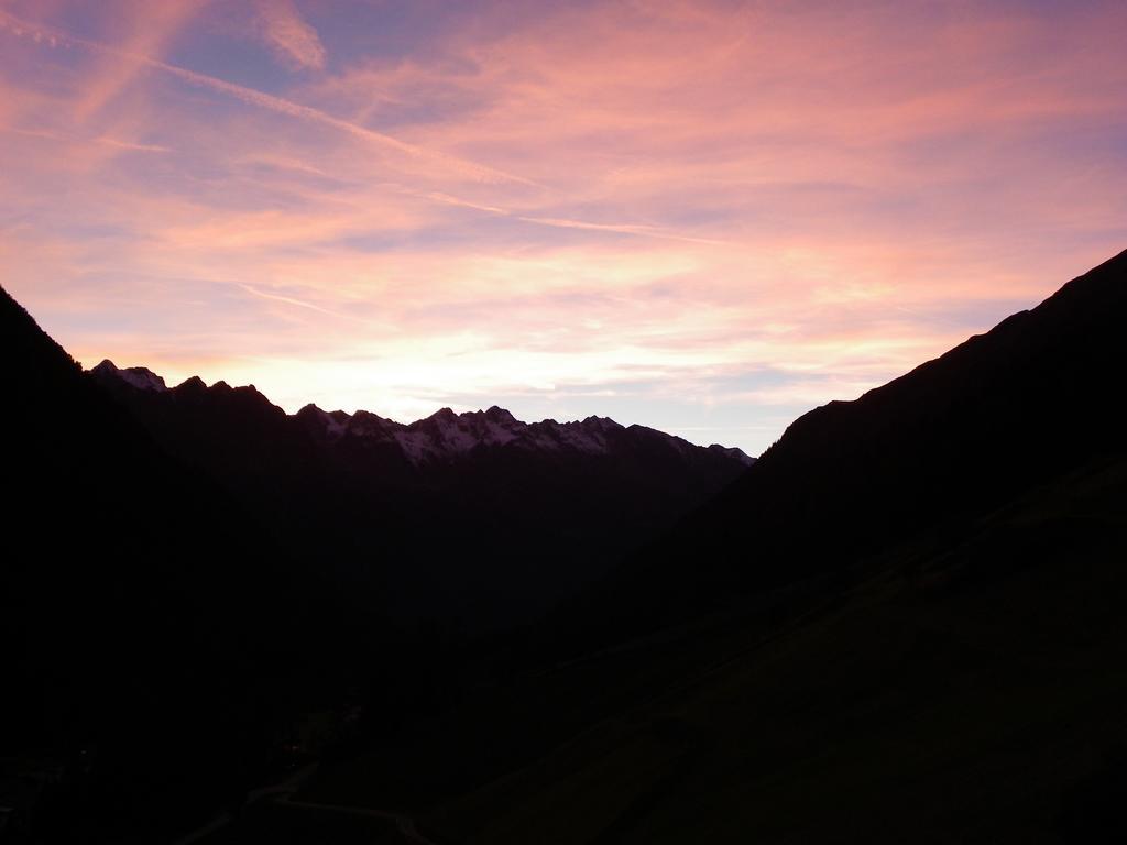 Gaestehaus Berghof Schoepf Langenfeld Bagian luar foto